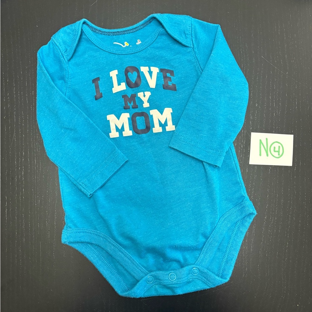 ⭐️4/$5.00⭐️ Jumping Beans I Love my Mom Long Sleeve Onesie